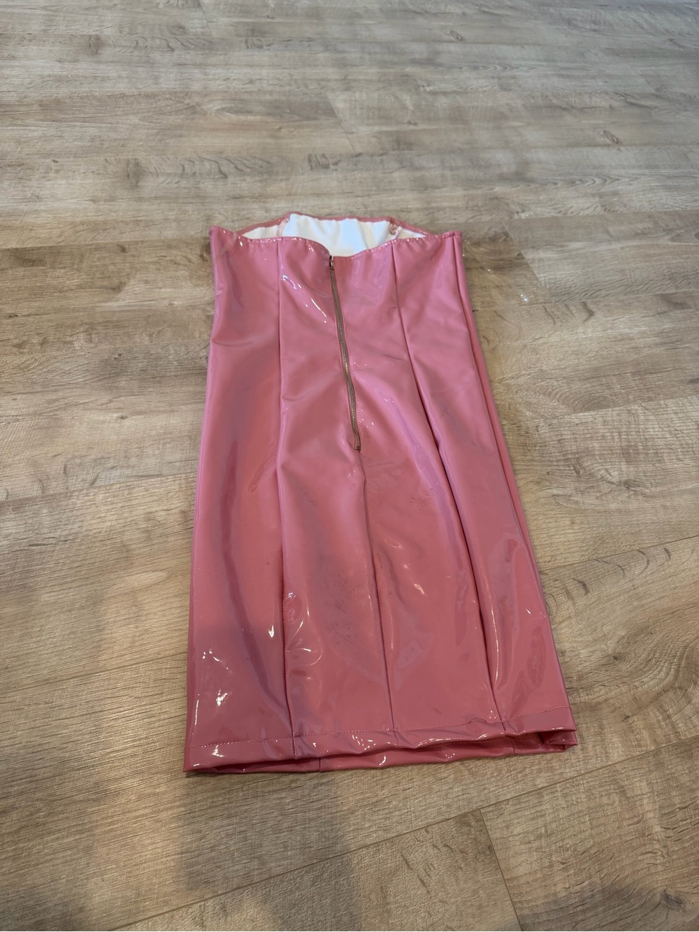 Fashion Nova Patent Pencil Skirt in Dusty Rose - Picture 2 of 3